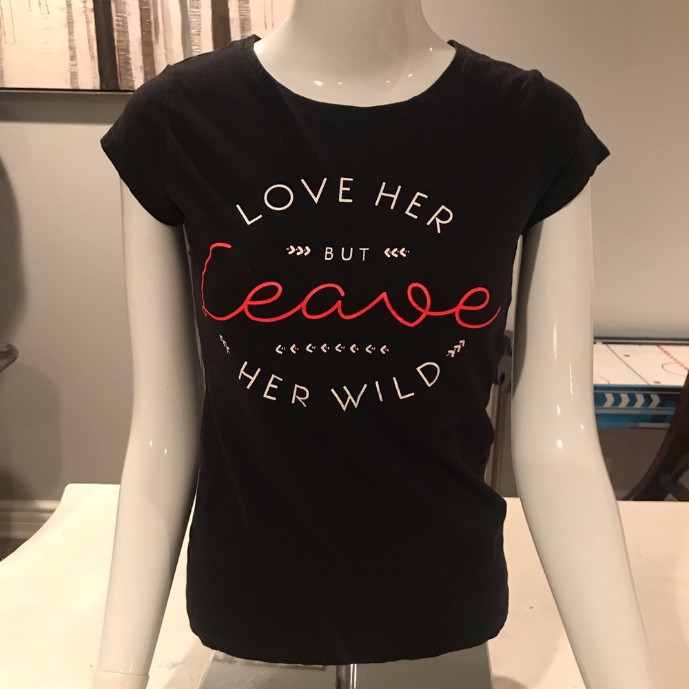 Woman’s black tee